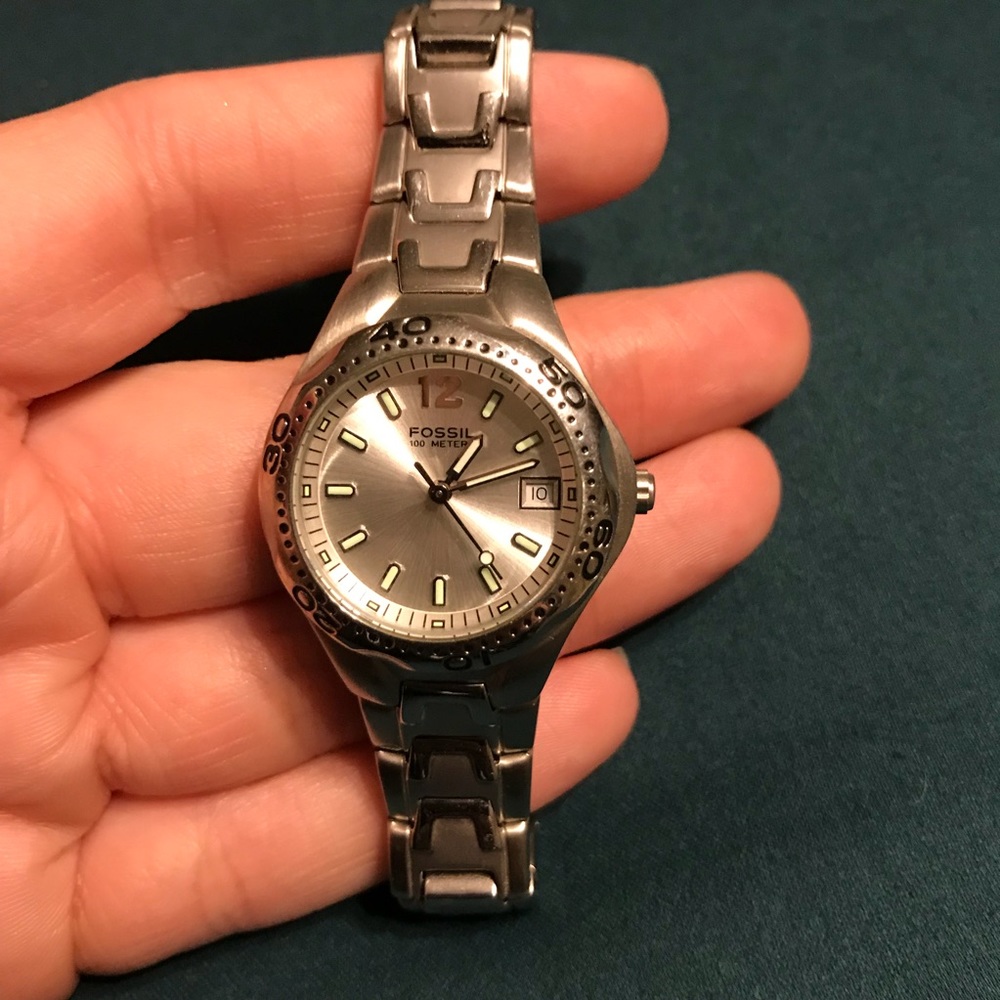Womens Fossil watch, silver
